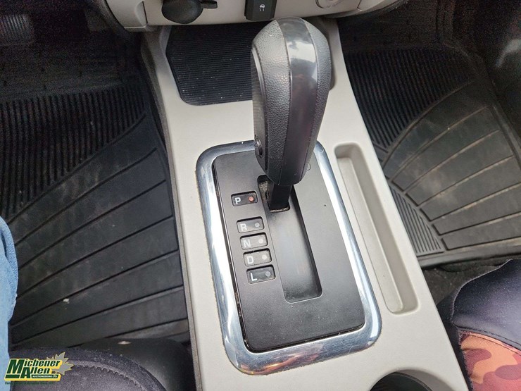 2009-ford-escape-image-9