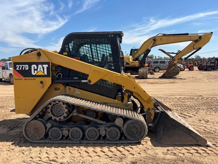2016-caterpillar-277d-image-5