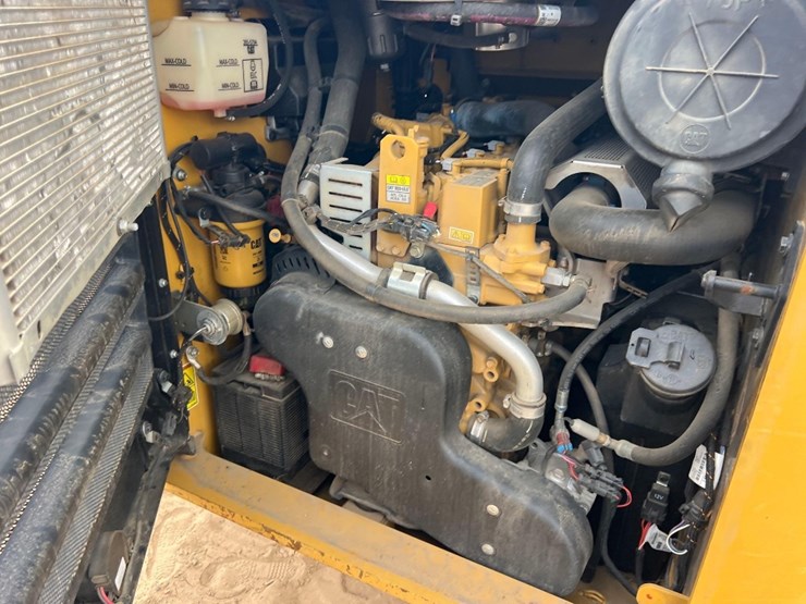 2024-caterpillar-289d3-image-21