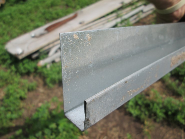#5065-•-galvanized-j-channel-image-4