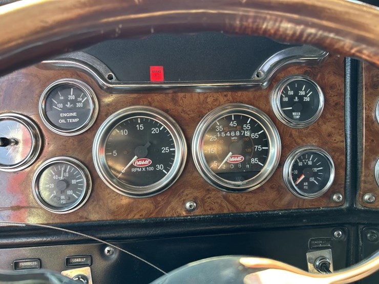 2002-peterbilt-357-image-76