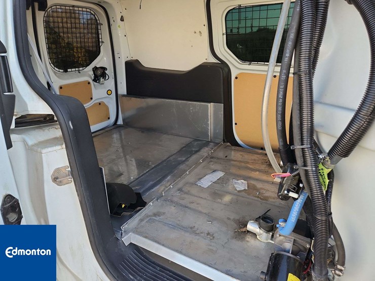 2016-ford-transit-connect-image-32