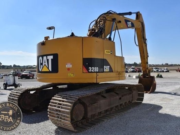 2015-caterpillar-328d-lcr-image-27