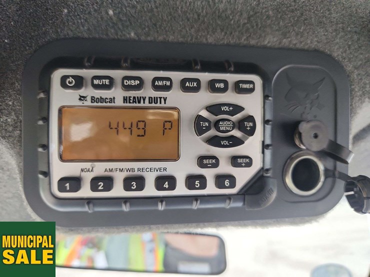 2014-bobcat-toolcat-5600-image-12