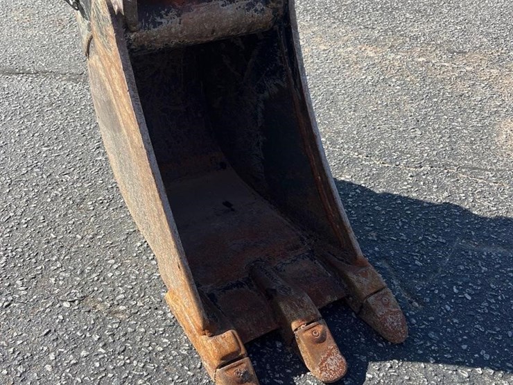 2023-kubota-kx033-4-image-7
