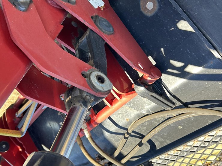 2016-case-ih-maxxum-140-image-40