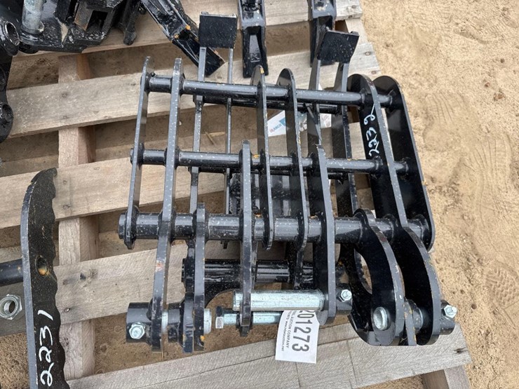 unused-iranch-16"-excavator-wood-grapple-image-1