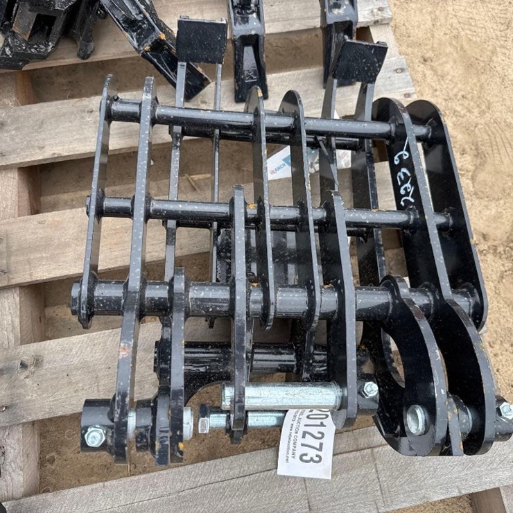 UNUSED IRANCH 16" EXCAVATOR WOOD GRAPPLE