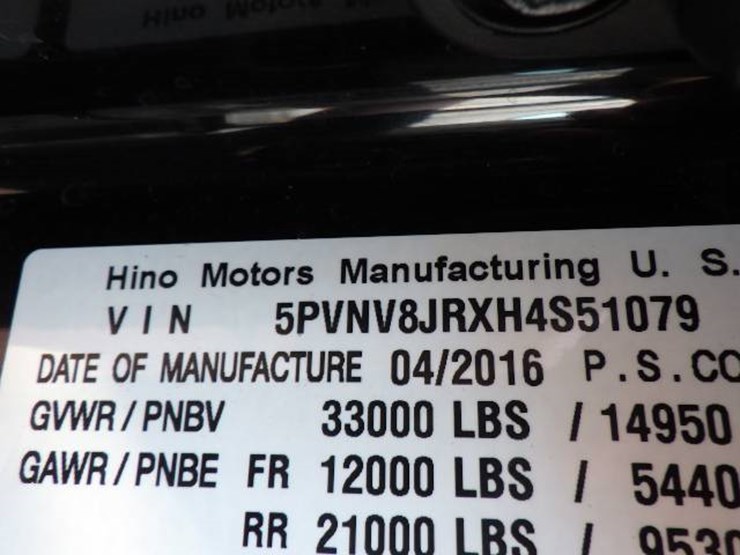 2017-hino-338-image-16