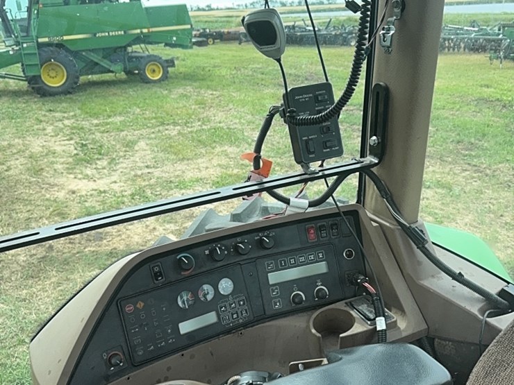 john-deere-8300-image-27