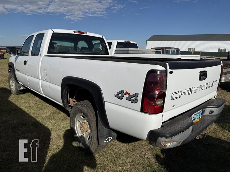 2006-chevrolet-2500hd-image-26