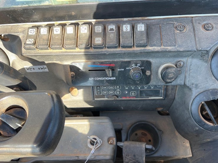 takeuchi-tb250-2-image-29
