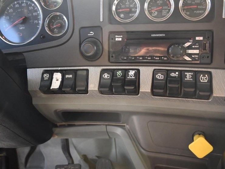 2018-kenworth-t880-image-35