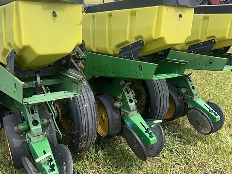 john-deere-7200-image-41