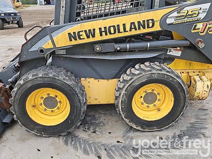 new-holland-l170-image-13