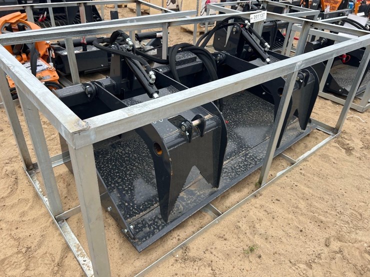 unused-landhonor-sgb-11-72w-72"-grapple-bucket-image-4