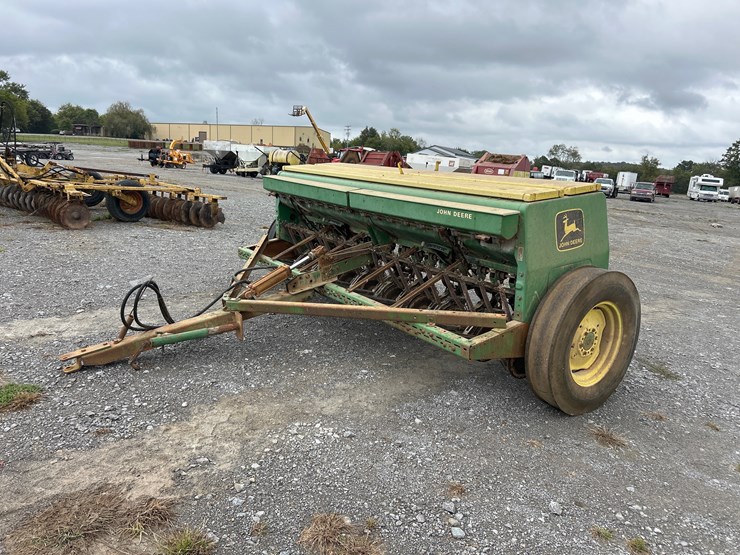 john-deere-8300-image-1