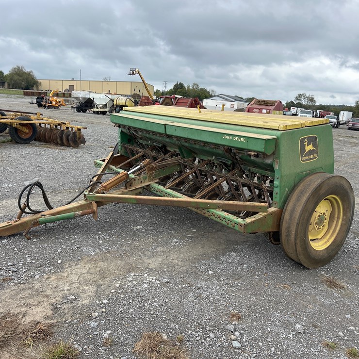 JOHN DEERE 8300