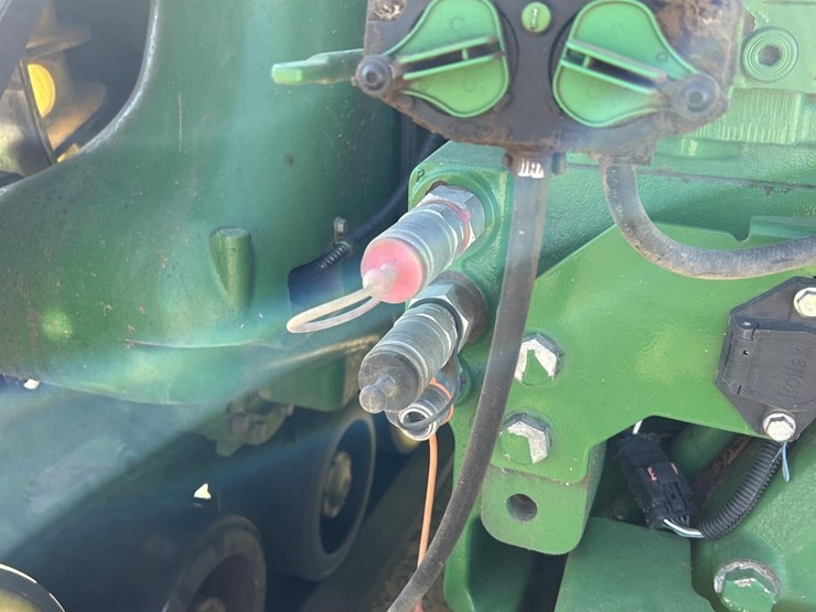 2016-john-deere-9620rx-image-40