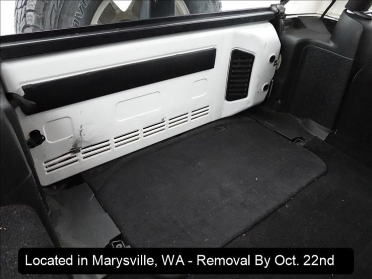 2013-jeep-wrangler-sport-image-29