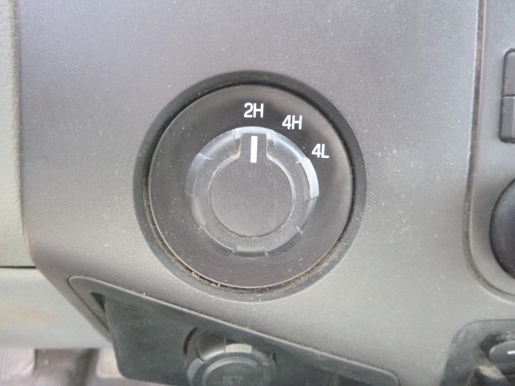 2016-ford-f550-image-24