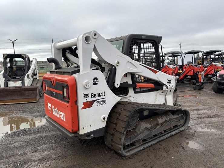2021-bobcat-t770-image-3