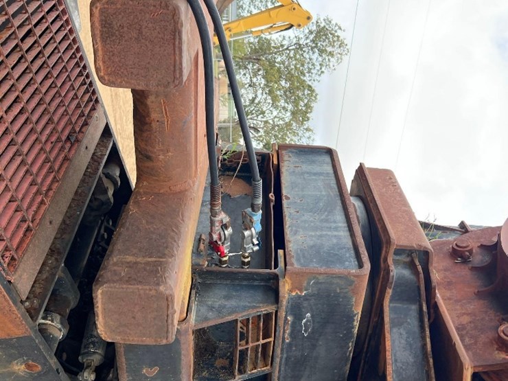 2013-caterpillar-559c-image-8