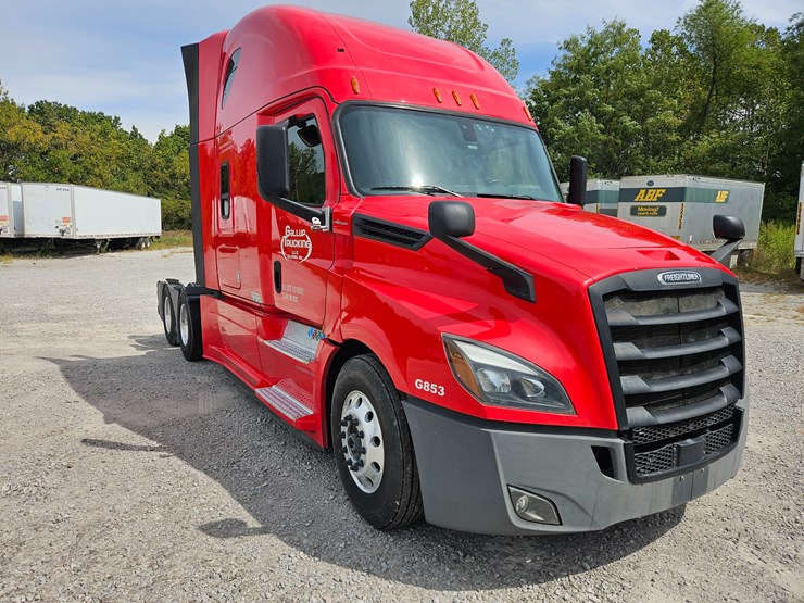 2019-freightliner-cascadia-126-image-28