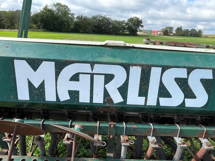 #5022-•-marliss-13'-grain-drill-image-9