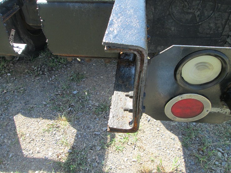 2004-peterbilt-357-image-9