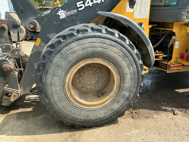 2018-deere-544k-image-25