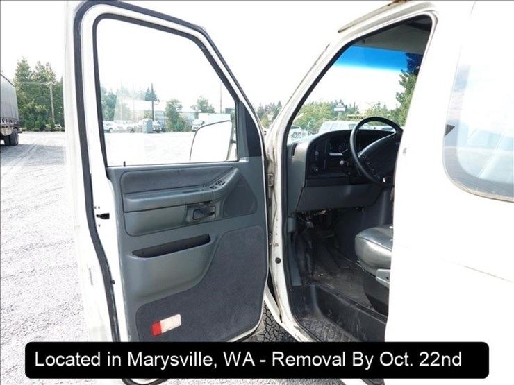 1996-ford-e350-image-3