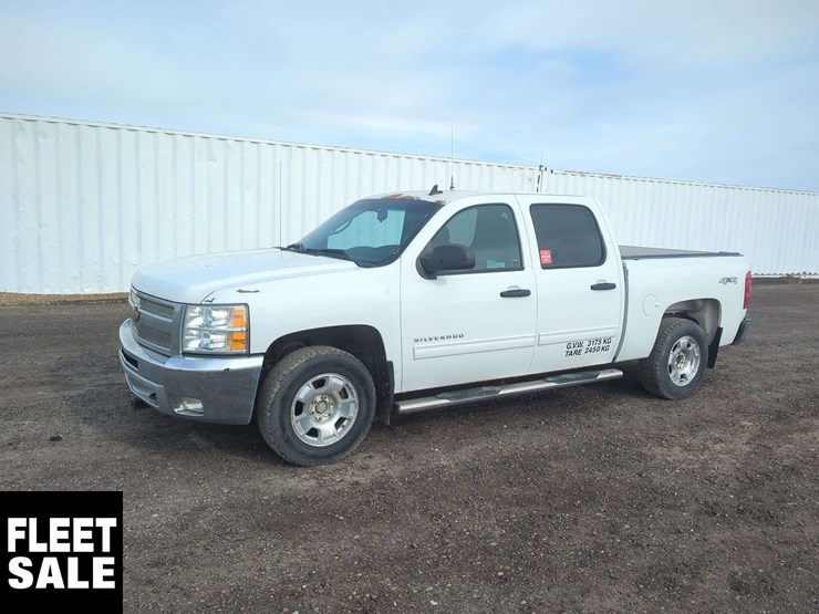 2013-chevrolet-silverado-1500-image-1