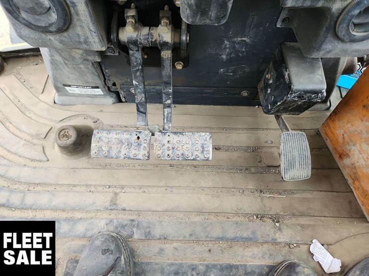2014-deere-410k-image-46