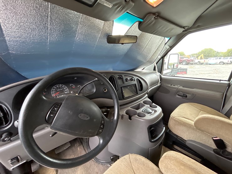 2002-ford-e450-image-9