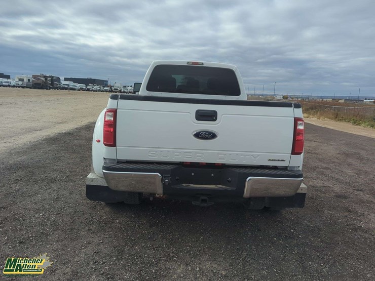 2015-ford-f350-image-21