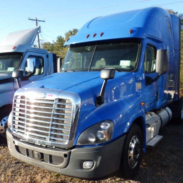 2020 FREIGHTLINER CASCADIA 125