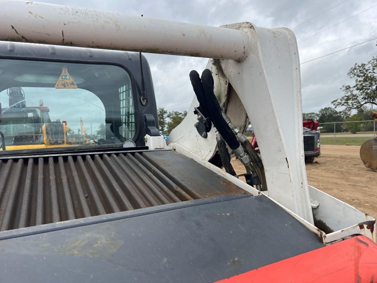 2016-bobcat-t595-image-22