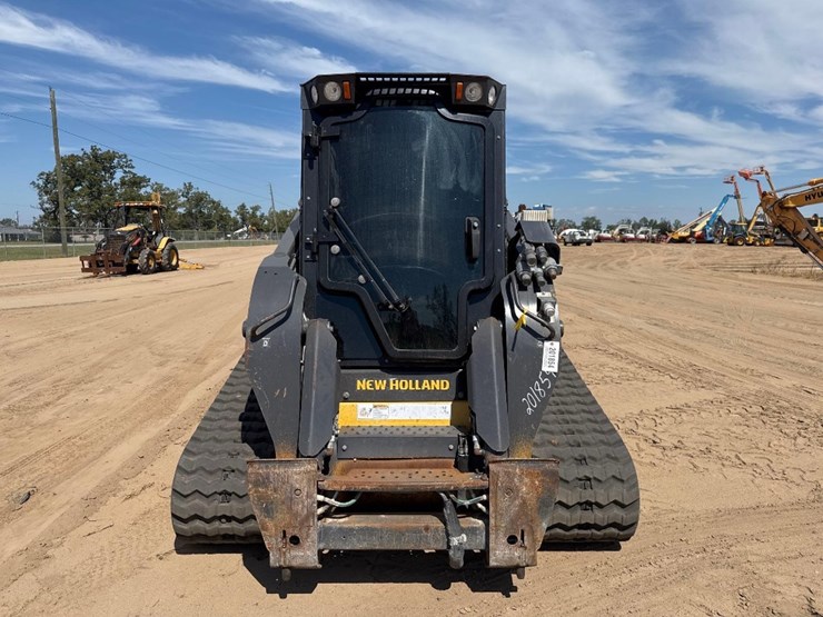 new-holland-c345-image-3