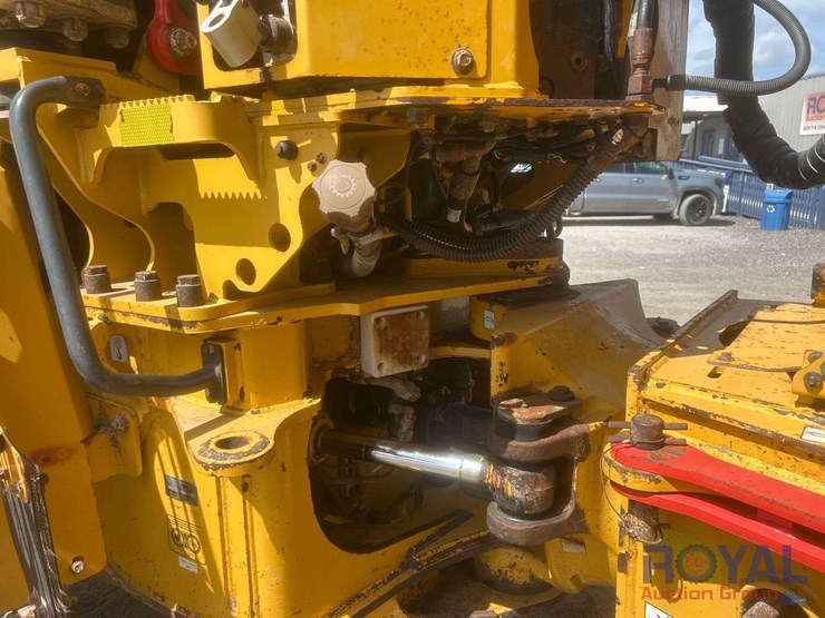 2018-john-deere-260e-25-ton-articulated-off-road-t/a-dump-truck-image-10