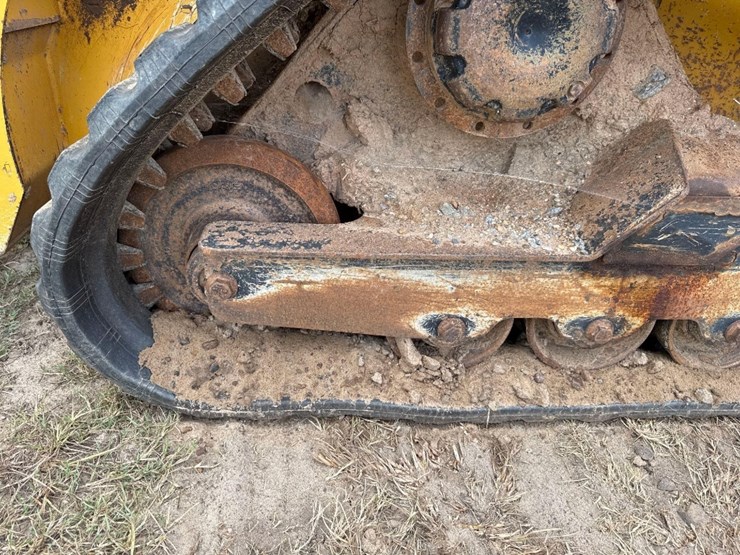 deere-317g-image-12