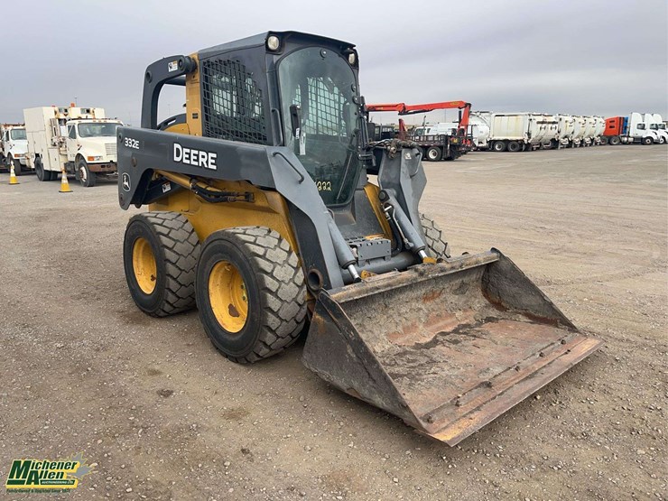 2013-deere-332e-image-6