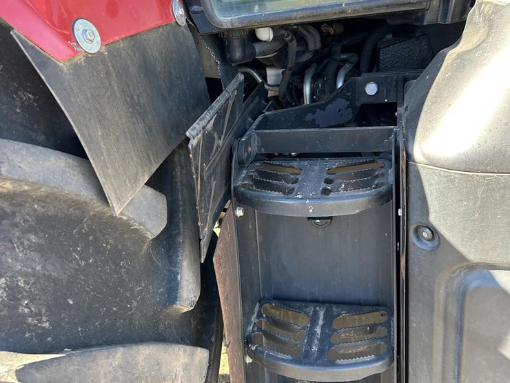 2016-case-ih-maxxum-140-image-32