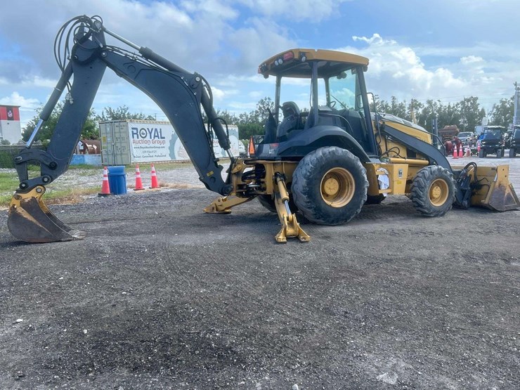 2015-deere-410l-image-3