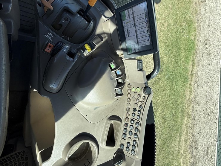 john-deere-6175r-image-11