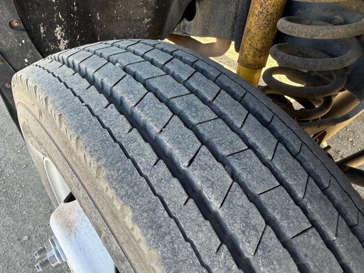 2011-ford-f450-xl-image-40