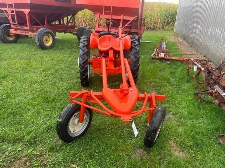 allis-chalmers-g-tractor-image-12
