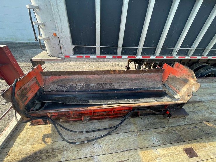 #1894-•-htc-hydraulic-truck-side-conveyor-image-1
