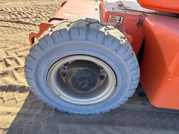 2008-jlg-e400ajpn-image-12