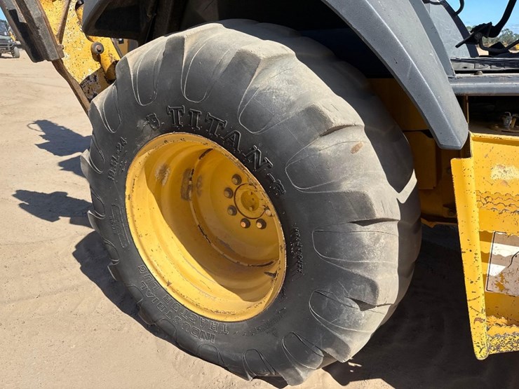 2006-deere-310sg-image-12